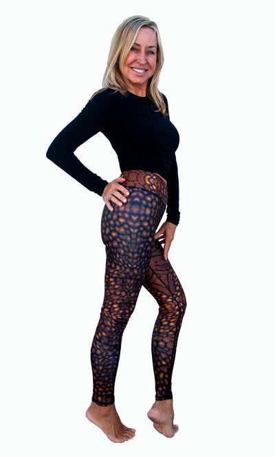 Ornate Eagle Ray - Leggings For Land or Sea